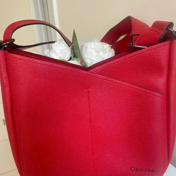 Calvin Klein beautiful red color, two-piece, Crossbody bag, in new condition - Picture 4 of 16